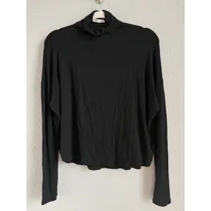 Aritzia Babaton Small Long Sleeve Top Shirt Black Mock‎ Neck Lightweight Cropped thumbnail 5