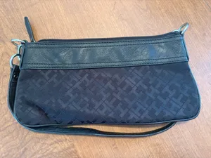 Tommy Hilfiger Clutch Bag thumbnail 2