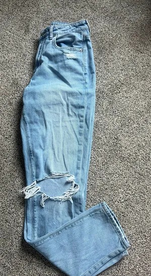 American Eagle Blue Mom Jeans thumbnail 1
