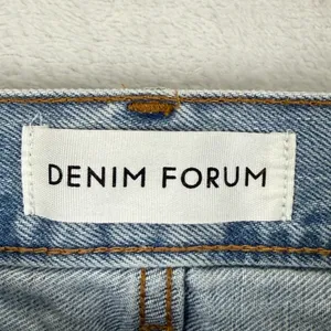 Denim Forum The 90s Mid-Rise Cargo Mini‎ Skirt Light Wash Blue Cotton Size 23 thumbnail 2