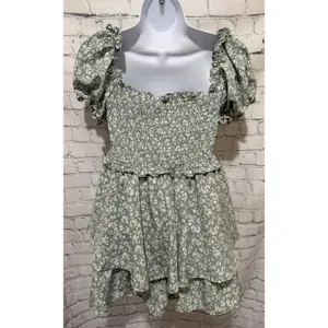Altard State Kelley Green And White Floral Shorts Romper Size Large thumbnail 5