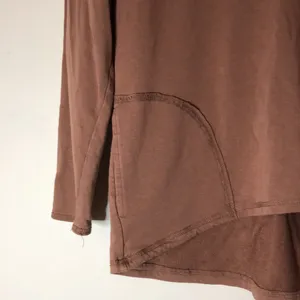 Women’s Zuda V-neck long sleeve knit top pockets brown small oversized tunic thumbnail 2