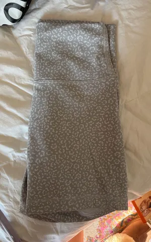 Lululemon Biker shorts Cheetah thumbnail 1