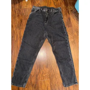 Women’s American Eagle High Rise Mom Jeans charcoal wash denim thumbnail 3