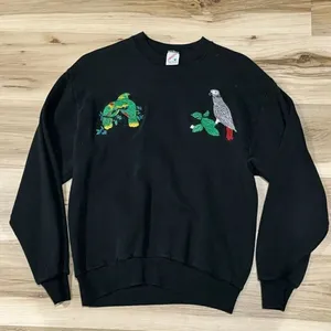Vintage 90’s Jerzees Black Embroidered Bird Crewneck Sweatshirt Women’s Medium thumbnail 1