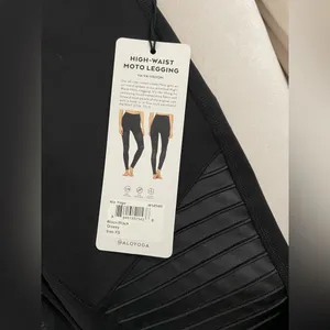 NWT Alo Yoga High Waist Moto Leggings Black Black Glossy Size XS thumbnail 7