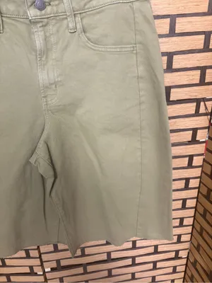 Time and tru green High rise barrel Bermuda shorts size 10 thumbnail 3