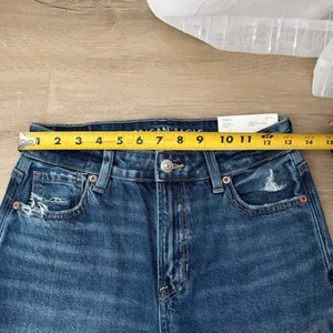 American Eagle Women's Medium Wash Mom Denim Jean thumbnail 4
