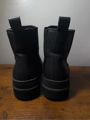 Levi's Abigail Neo Chelsea Boots (Women's Size 6.5) thumbnail 2