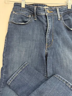 Levi's Women's High-Rise Jeans in Mid Blue Wash thumbnail 2