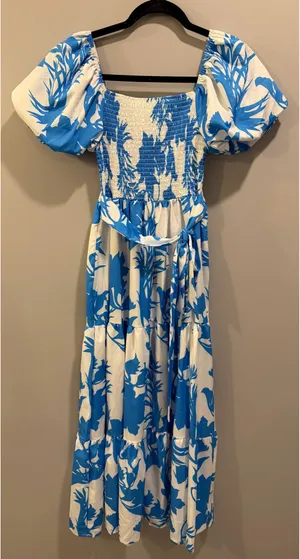 SundayUp Blue and White Floral Puff Sleeve Smocked Tiered Midi / Maxi Dress thumbnail 1