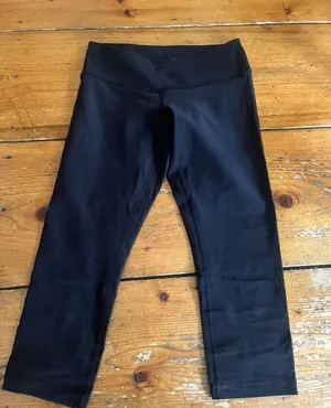 Lululemon Black Cropped Leggings thumbnail 1