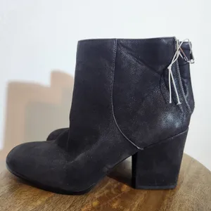 MIA Black Ankle Boots Size 10 MIA Black Faux Leather Heeled Boots thumbnail 4