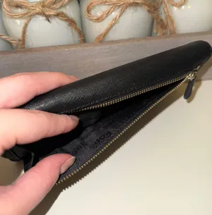 Michael Kors Wallet thumbnail 3