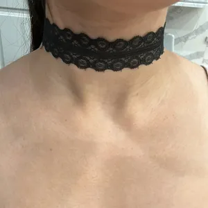 Lace Choker Necklace thumbnail 1