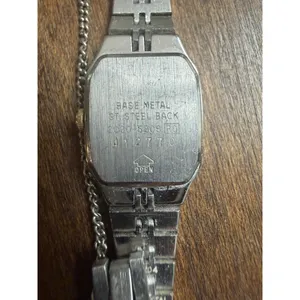 Ladies Vintage Seiko 2C20-5209 Two Tone Analog Quartz Watch Needs Battery 84-94 thumbnail 4