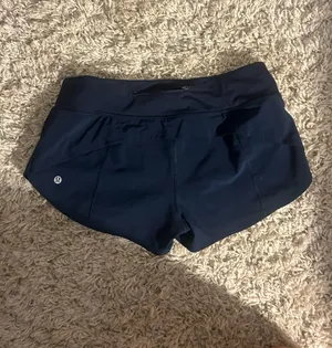 Lululemon Speed Shorts 2.5" Low-Rise thumbnail 4