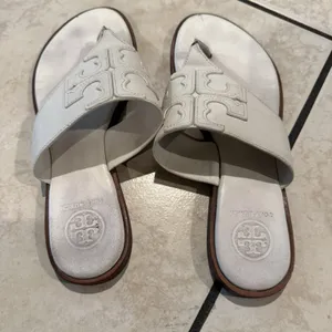 Tory Burch Jamie Dulce De Leche Full T Logo Thong Full Leather Sandals thumbnail 2