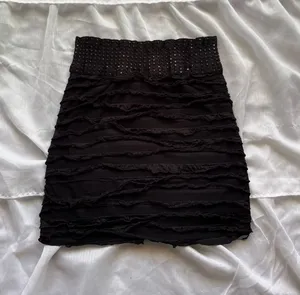 Y2K True Vintage 579 black Ruffle Mini Skirt with Sparkle Waistband thumbnail 1