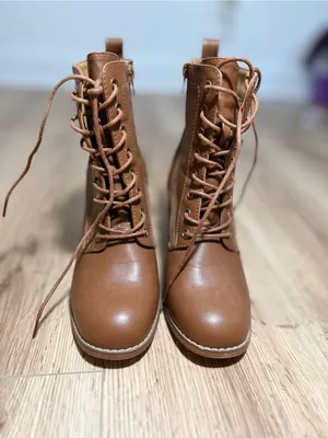 Tan Lace‎ Up Combat Ankle Boots Womens 7.5 Block Heel Side Zip Faux Leather thumbnail 2