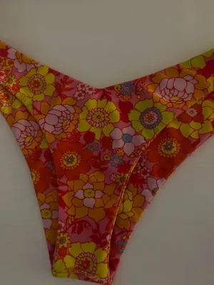 Kulani Kinis thumbnail 3