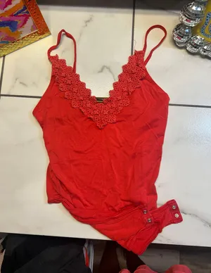 Red Size M thumbnail 1