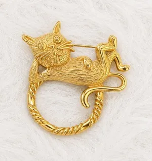 Vintage Cat Pin Brooch ~ Whimsical Jewelry ~ Gold Tone Collectible Accessories thumbnail 1
