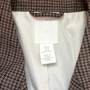 H&M Brown, Black, Tan,‎ Gray Houndstooth Oversized Blazr thumbnail 2