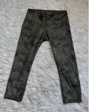 Lululemon Savasana Camo Multi Green Women’s Crop Leggings Size 4 thumbnail 1