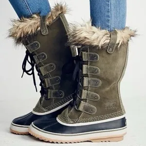 SOREL Women’s Joan Of Arctic Winter Boots Green and Black size 8 thumbnail 1