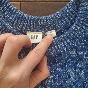 Gap blue sweater size xs women's fits girls size 14 thumbnail 3