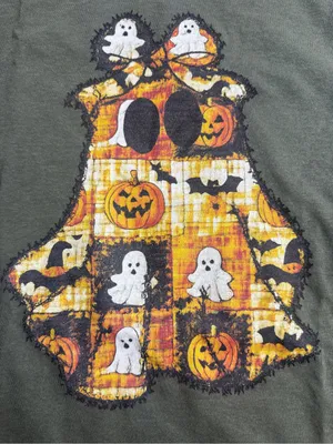 Comfort Colors Moss Short Sleeve Tee with Halloween Patch Ghost Graphic thumbnail 4