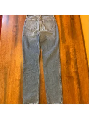 High waisted blue jeans with a straight leg, perfect for a casual look thumbnail 7