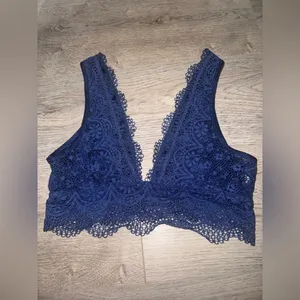Victoria's Secret Body By Victoria Lace plunge Bralette Size Medium Floral Navy thumbnail 4