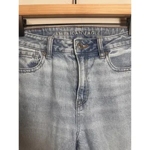 American Eagle Mom Jean High Rise Strigid Light Wash Denim‎ Blue Womens 0 Short thumbnail 2
