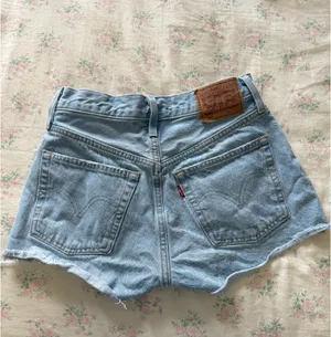 Levi’s 501 Denim Shorts thumbnail 2