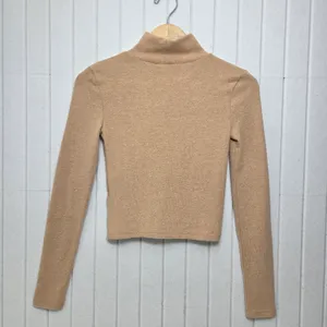 Zara Cozy‎ Crop Tan Mock neck Sweater size S thumbnail 2