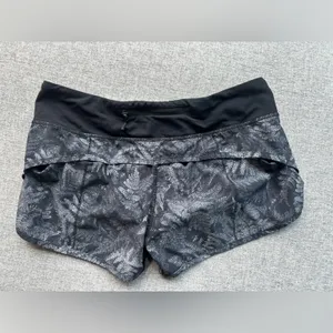 Lululemon Shorts thumbnail 3
