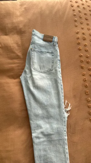 Aeropostale Distressed Jeans thumbnail 2