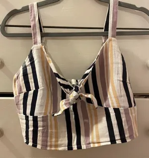 Hollister Top Crop thumbnail 1