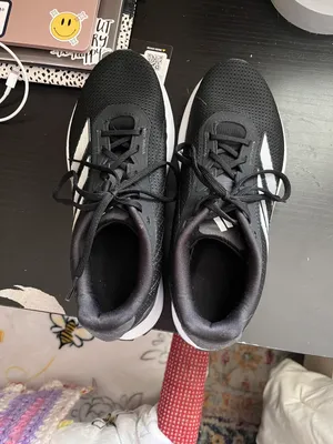 Adidas Tennis Shoes thumbnail 4