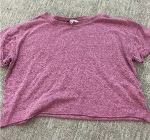 Cute pink cropped tee Size M thumbnail 1