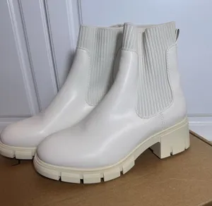 ZBY Women's Chunky Heel Sock Boot Cream Color Size‎ 9 thumbnail 1