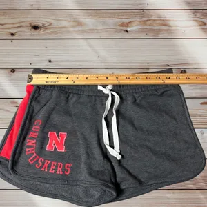 NEW Nebraska Cornhuskers Shorts‎ Womens S Gray Captivating Comfy Lounge Fleece thumbnail 7