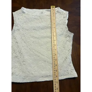 Madden NYC Lace Tank Top Womens Small White Sleeveless Boat Neck Cropped Floral thumbnail 4