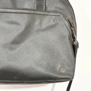 Lululemon Yin Time Bag Black Gym Travel Bag Shoulder Strap Multi Pocket thumbnail 2