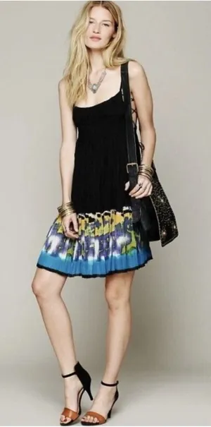 Free People One Black Imperial Palm‎ Pintuck Printed Boho Dress Size S Festival thumbnail 1