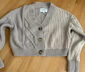 Cardigan thumbnail 1