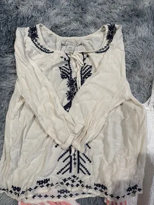 American Rag White Peasant Blouse with Navy Embroidery. 🚨Limited liquidation🚨 thumbnail 3