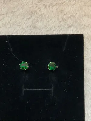 Emerald Green Crystal Stud Earrings - Women Jewelry thumbnail 2
